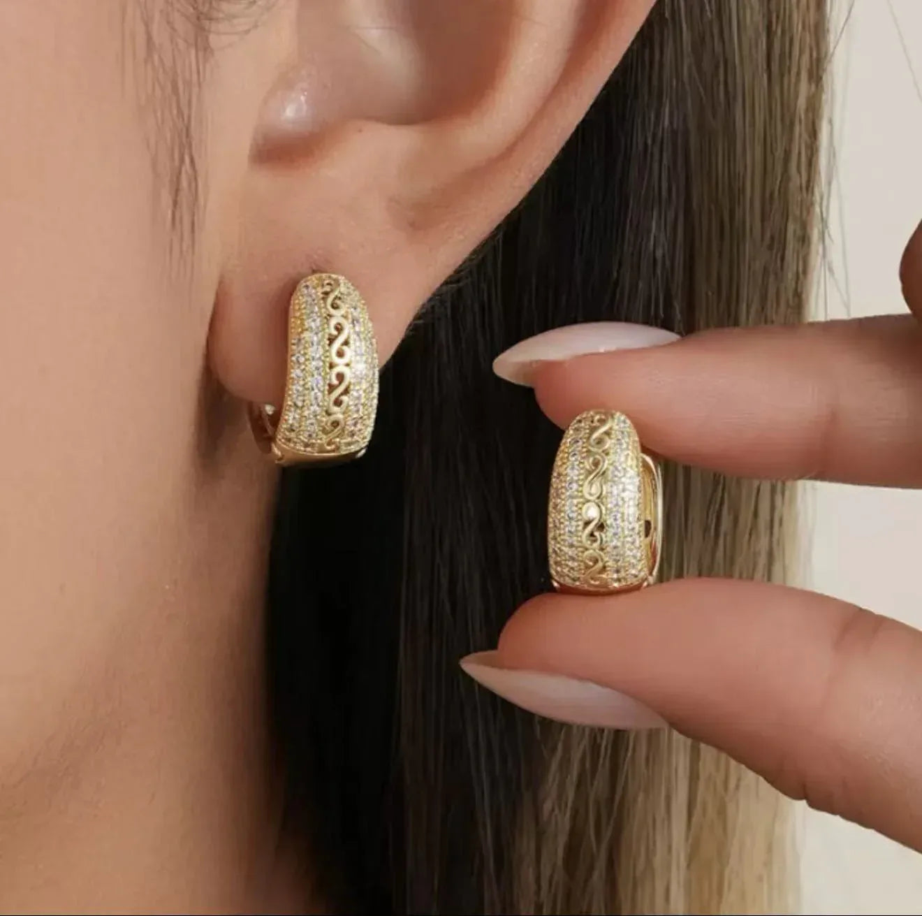 Luxurious Womens Zircon High-quality Ear Clips - Viexta