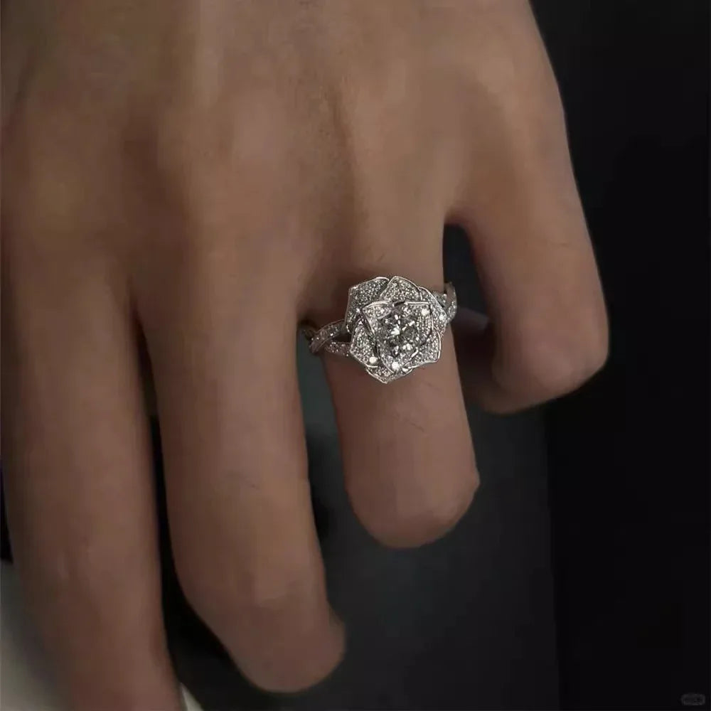 Zircon Micro Inlaid Three-dimensional Rose Ring