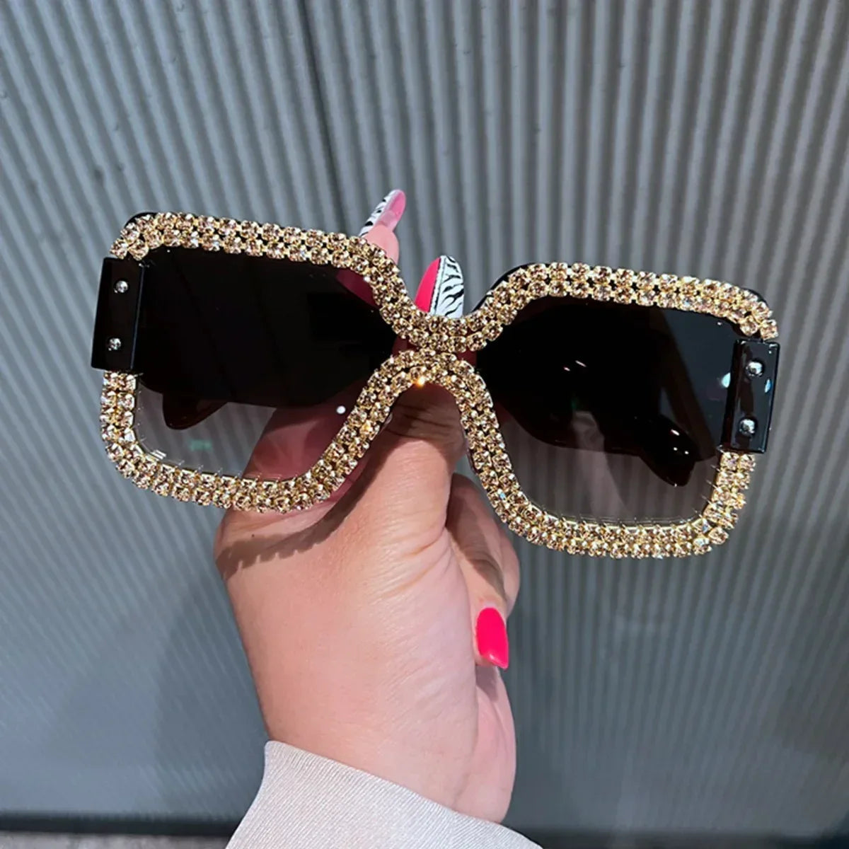 Versatile Diamond Inlaid Sunglasses - Viexta