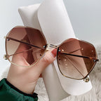 Thin-looked Elegant Fashion Sunglasses