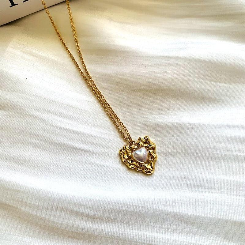 18k Gold French Heart-shaped Ear Studs - Viexta