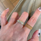 Old-money-style Index Finger Ring