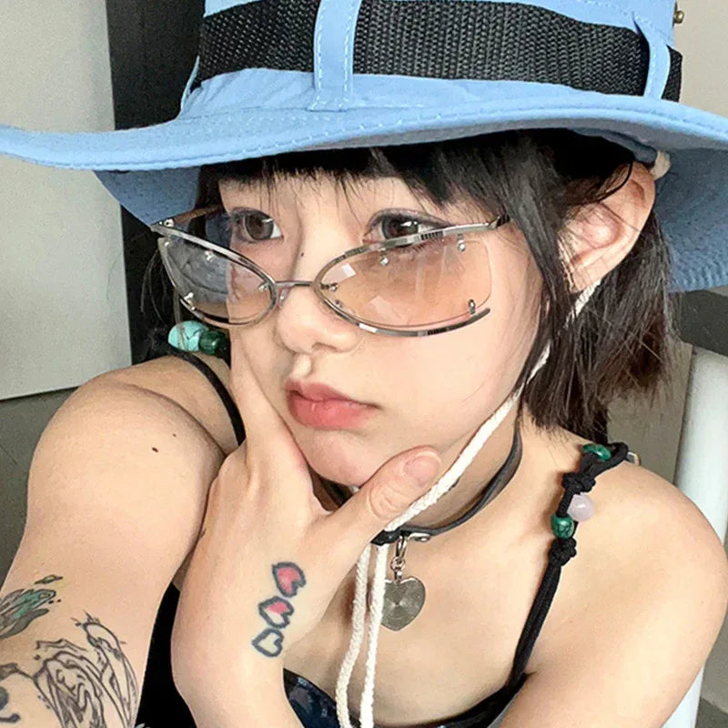 womens-fashion-cat-eye-hollow-sunglasses - Viexta