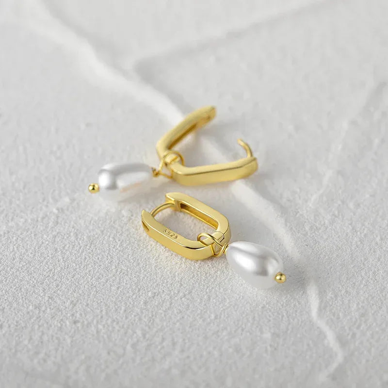 Elegant S925 Sterling Silver U-shaped Pearl Earrings - Viexta