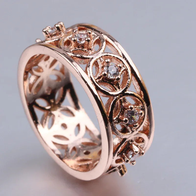 Luxury Domineering Diamond Micro Inlaid Zircon Ring - Viexta