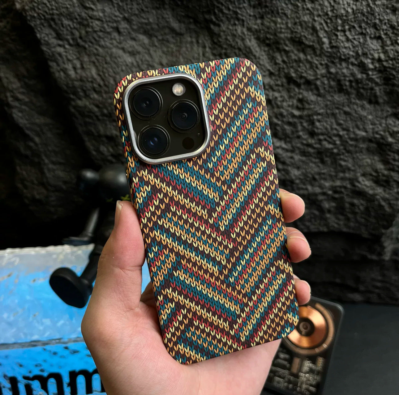 Kevlar Pattern Luminous Magnetic iPhone Cover