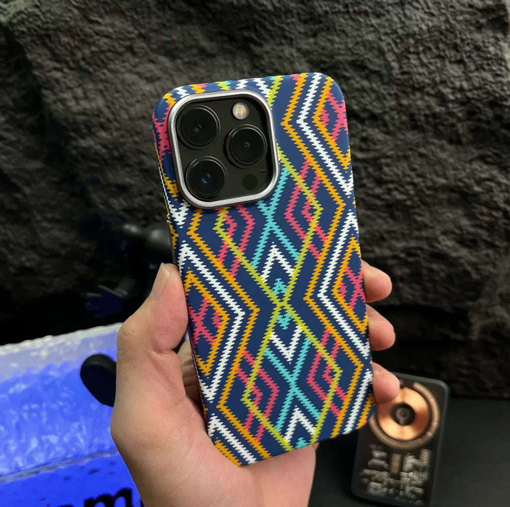 kevlar-pattern-luminous-magnetic-iphone-cover - Viexta