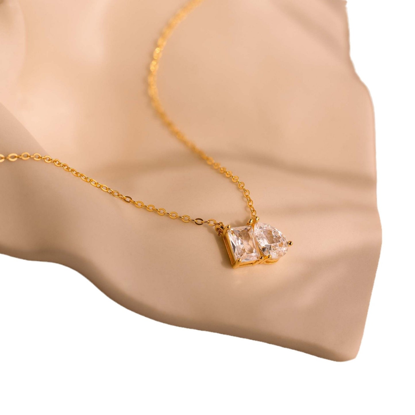 Women's Vintage 18K Gold-plated Pear-shaped Square Zircon Necklace