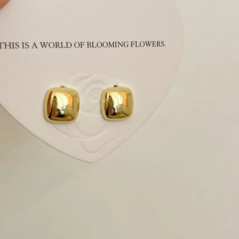 Retro Hong Kong Golden Versatile Earrings - Viexta