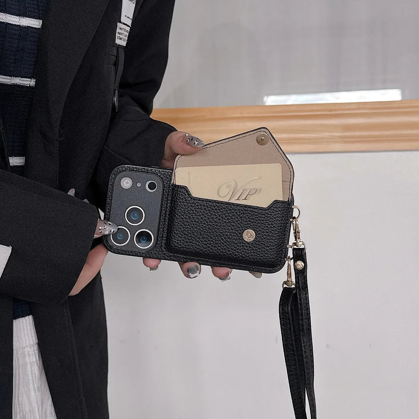 Over-the-shoulder Lanyard Leather iPhone Case - Viexta