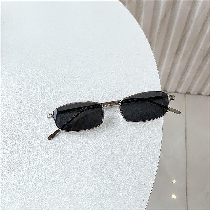 Trendy Small Frame Rectangular Sunglasses - Viexta