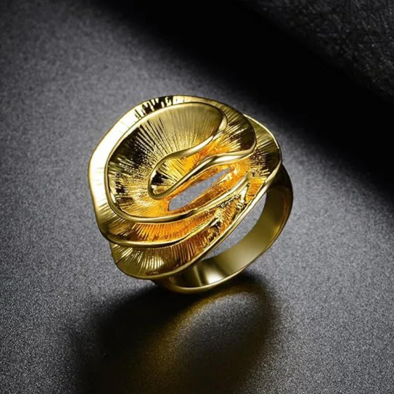 18K Irregular Flower Ring - Viexta