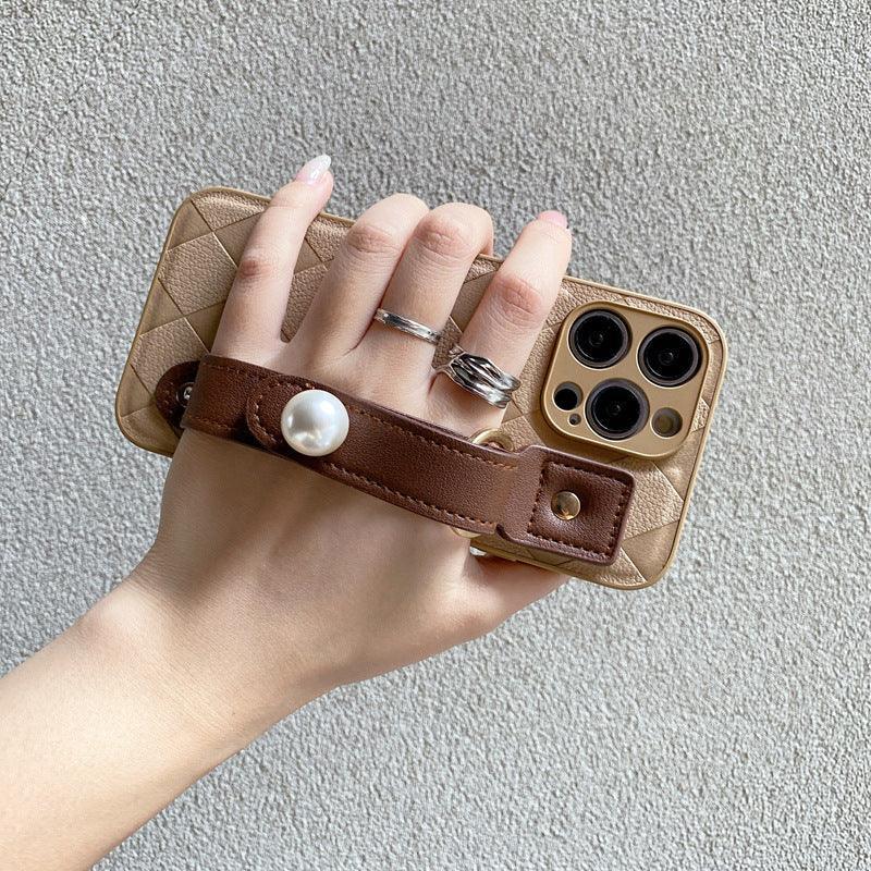 diamond-coffee-color-pearl-wrist-strap-iphone-case - Viexta