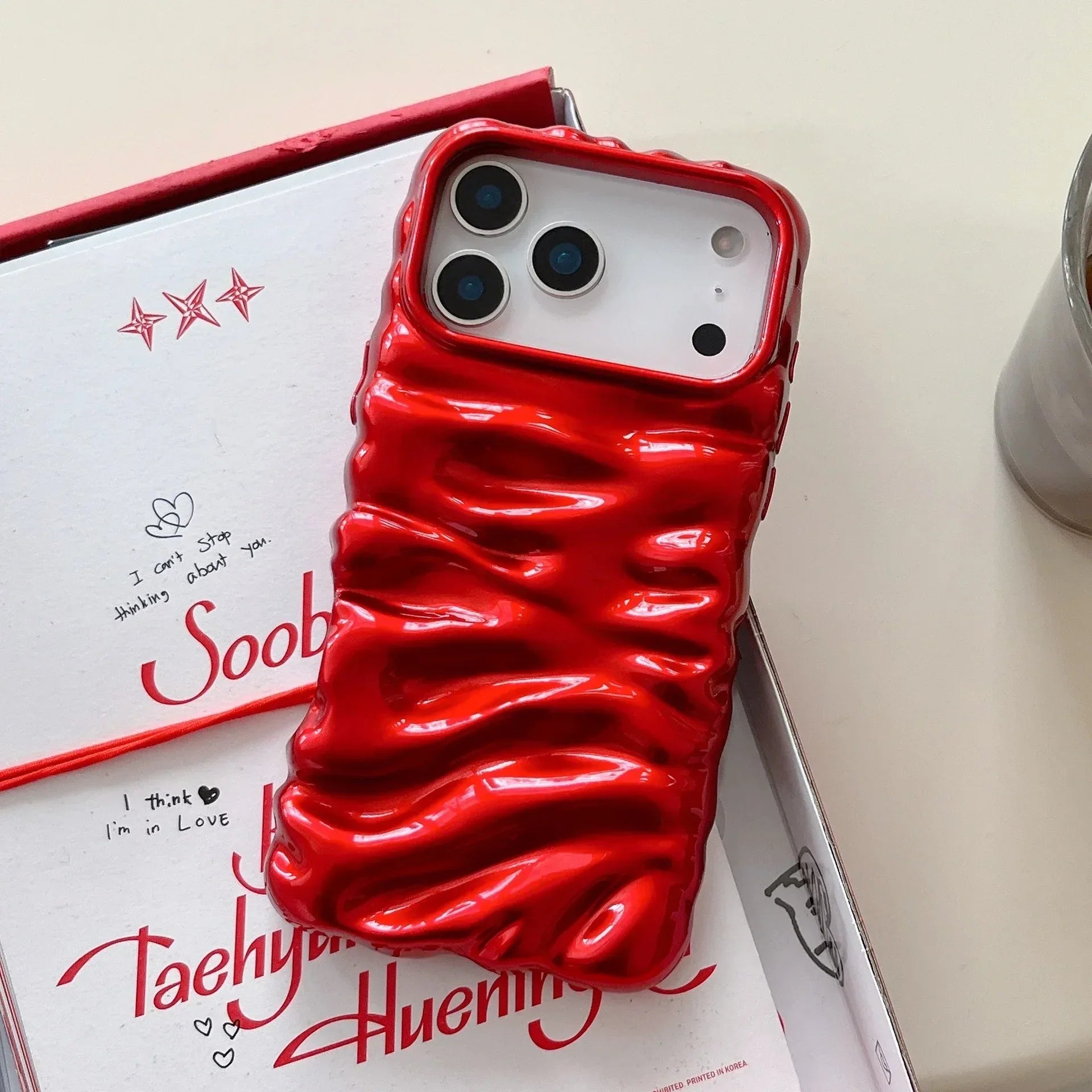 Three-dimensional Pleated iPhone case - Viexta