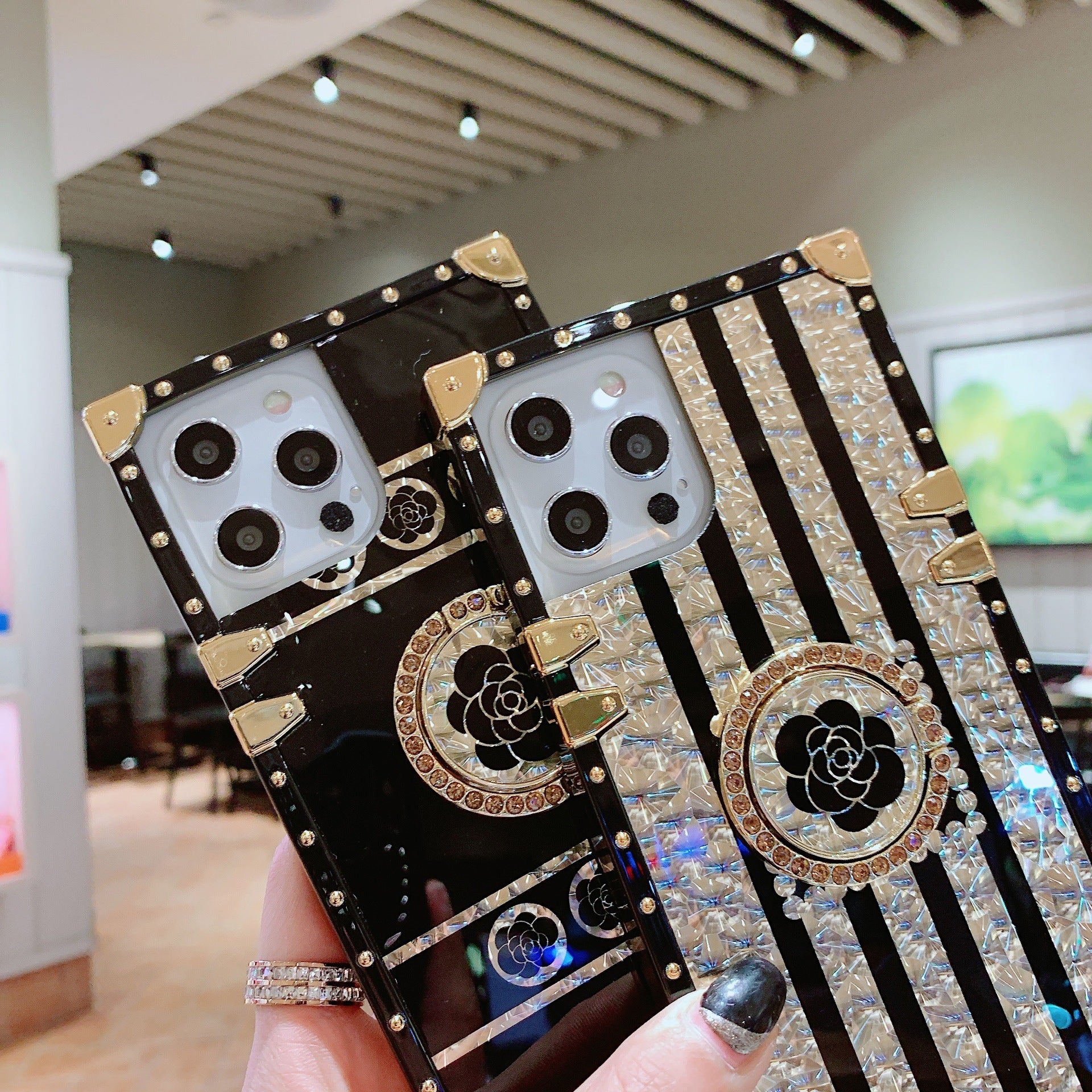 minimalist-phantom-rose-flower-samsung-phone-case