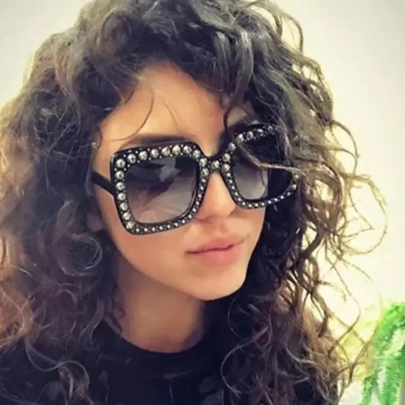 large-square-frame-with-rhinestones-sunglasses - Viexta