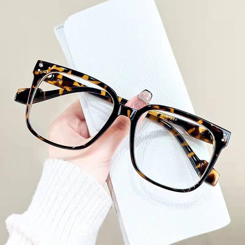 Retro Large Frame Glasses - Viexta