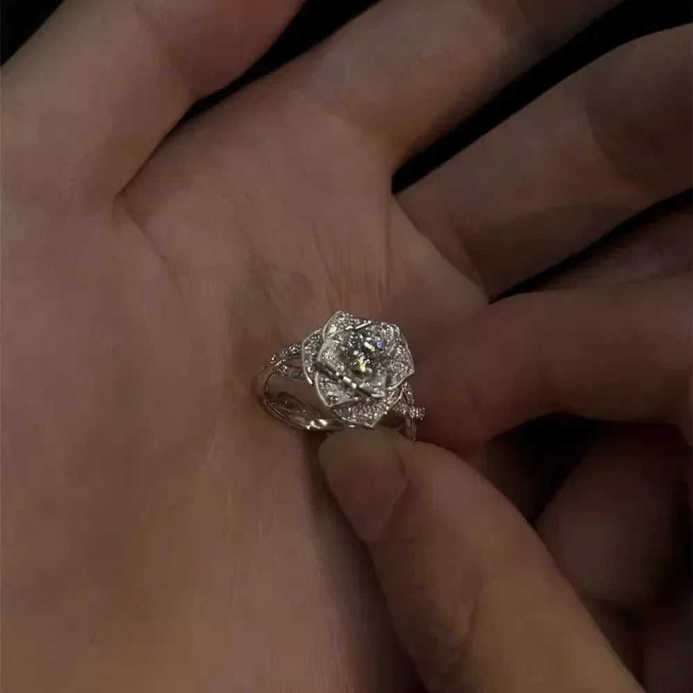 Zircon Micro Inlaid Three-dimensional Rose Ring