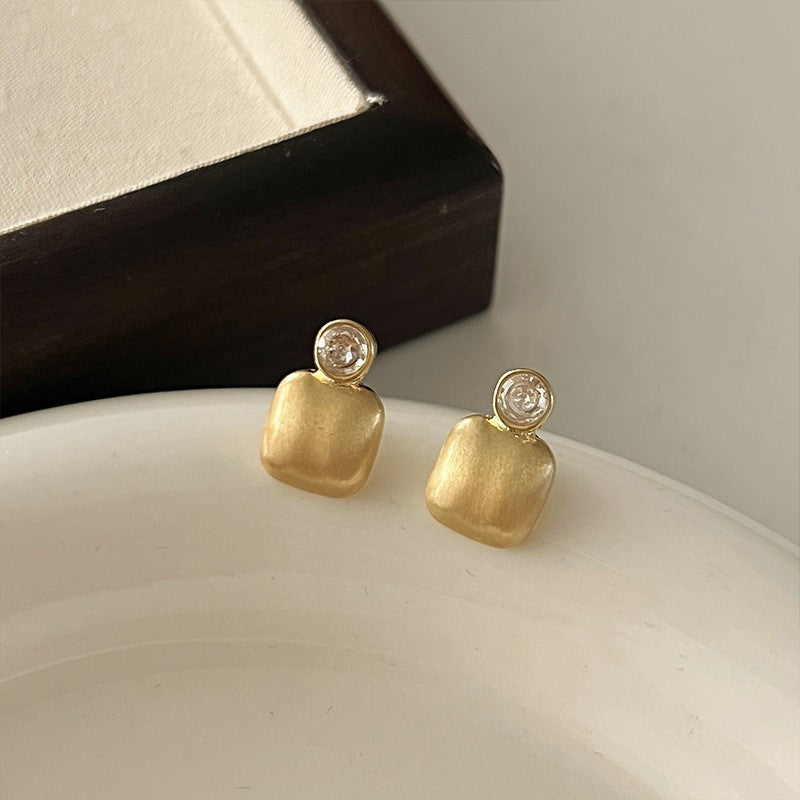 18k-retro-hong-kong-elegant-ear-studs