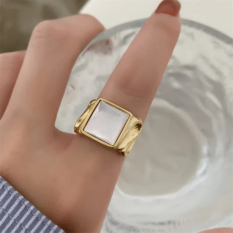 fritillary-shell-18k-vintage-ring - Viexta
