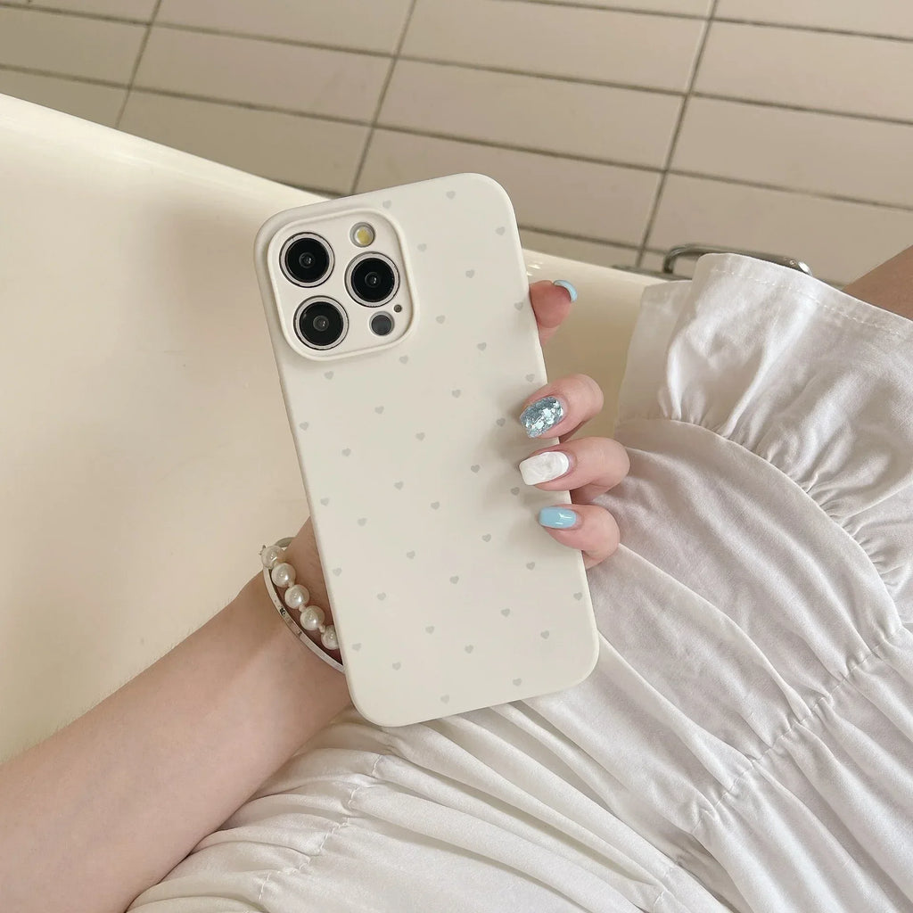 love-heart-liquid-silicone-buck-resistance-iphone-case - Viexta