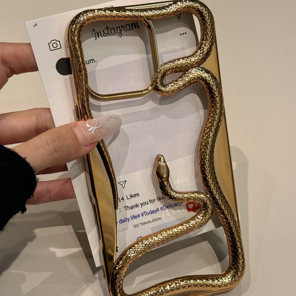 hollow-snake-phone-case