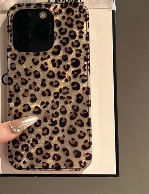feather-yarn-brown-leopard-printed-iphone-case - Viexta