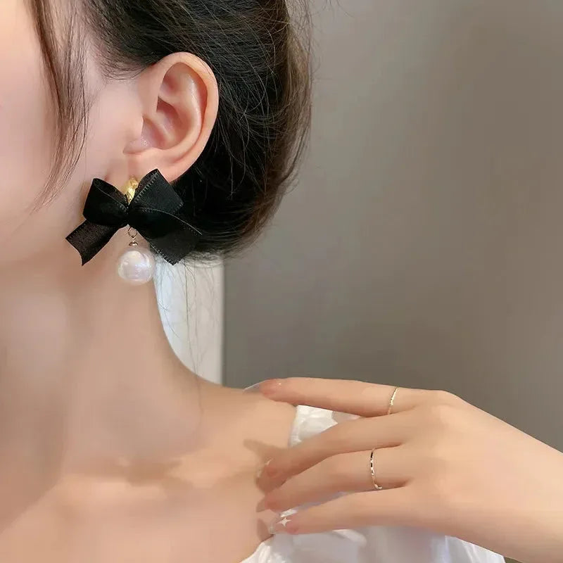 French Elegant Black Bow Earrings - Viexta