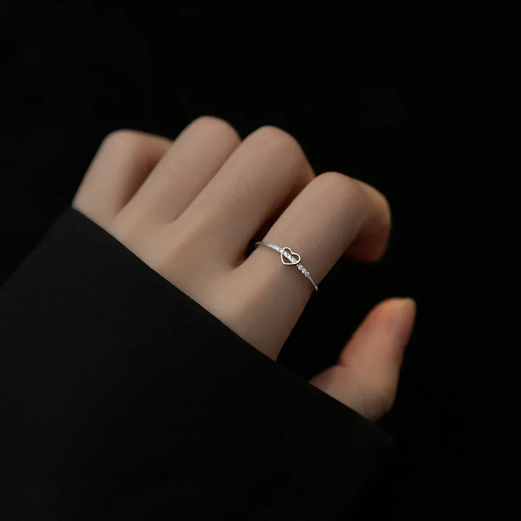 Hollowed-out Heart-shaped Ring - Viexta