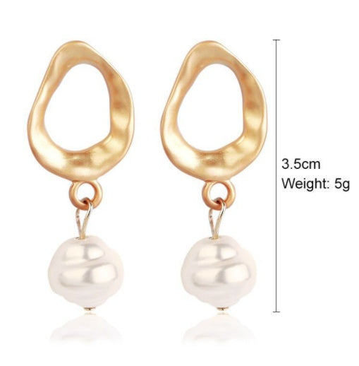 Korean Baroque Pearl Earrings