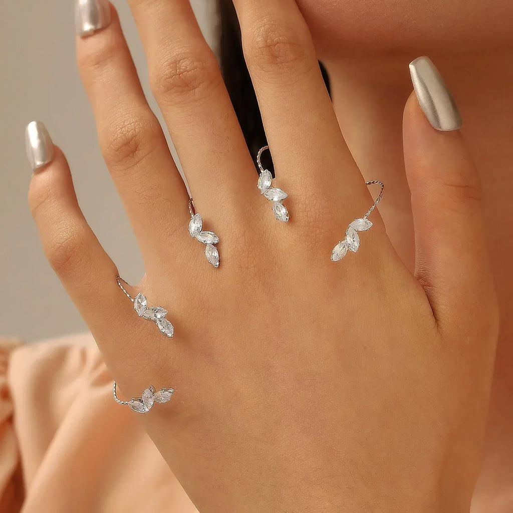Zircon Leaves Finger Chain - Viexta