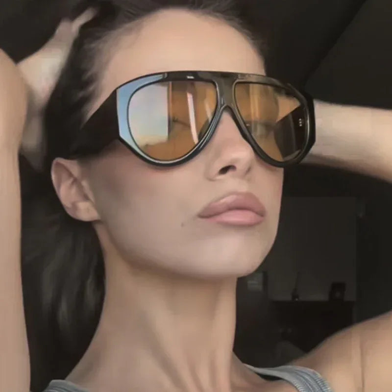 Women's Fashionable Sunglasses - Viexta